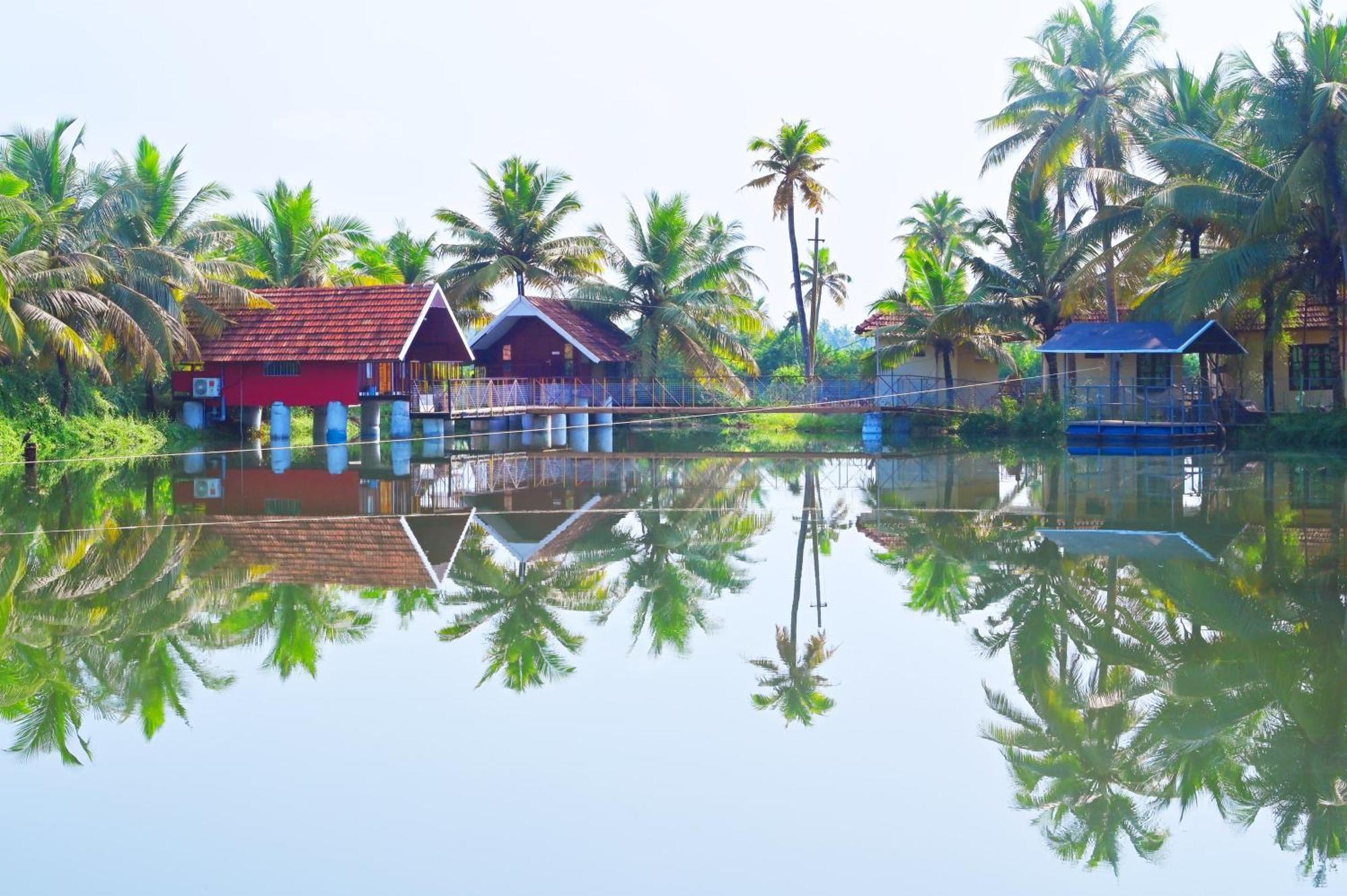 Munroe Island Lake Resort Mundrothuruth Экстерьер фото