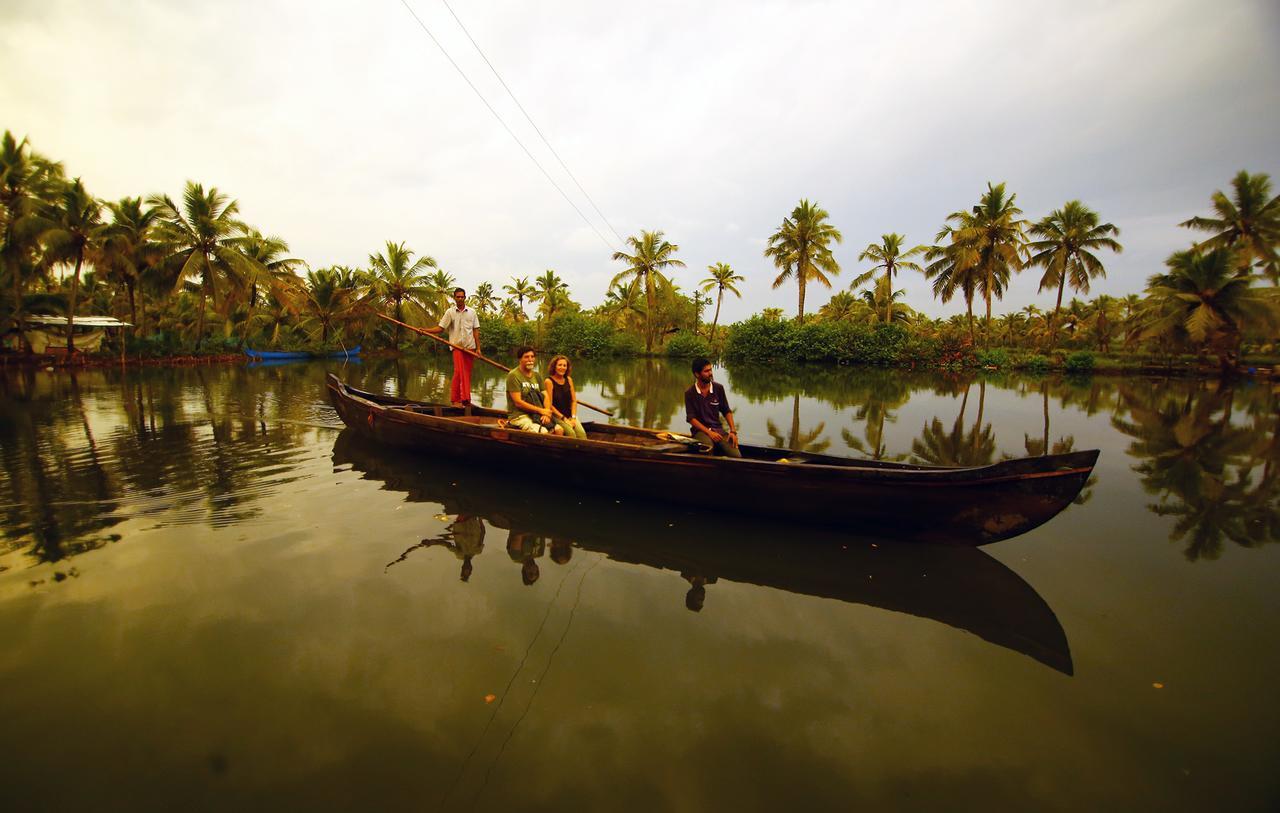 Munroe Island Lake Resort Mundrothuruth Экстерьер фото